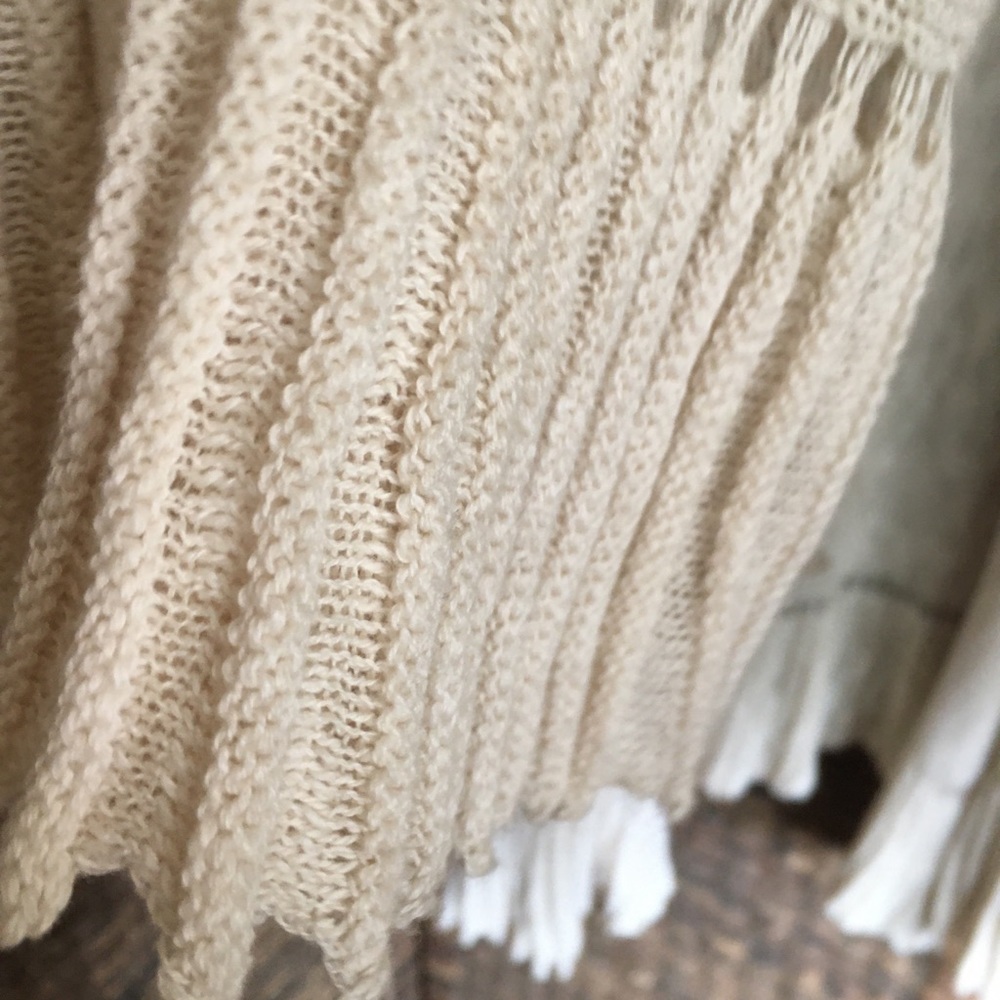 Sweater/Jacket - Picture 4 of 5